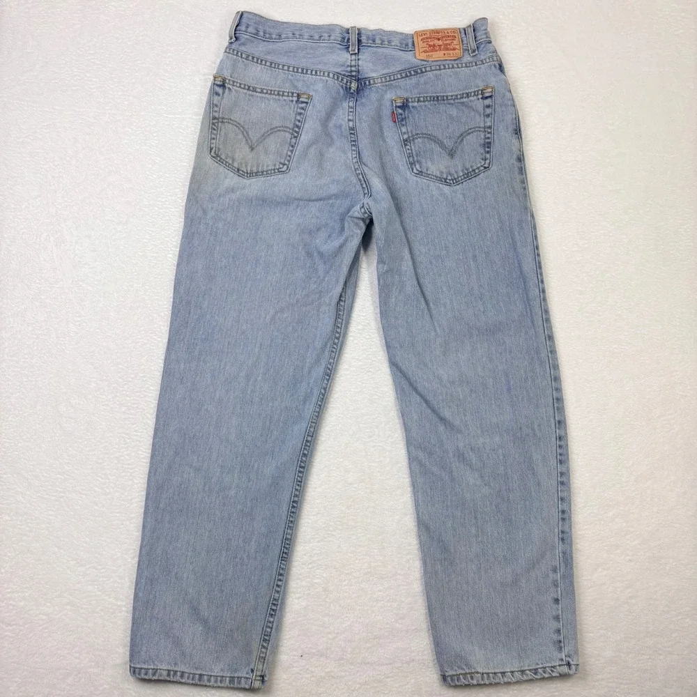 Levis 550 Relaxed Fit Light Wash Denim Jeans Mens 36x32 Measures 35x30‎ Y2K Worn